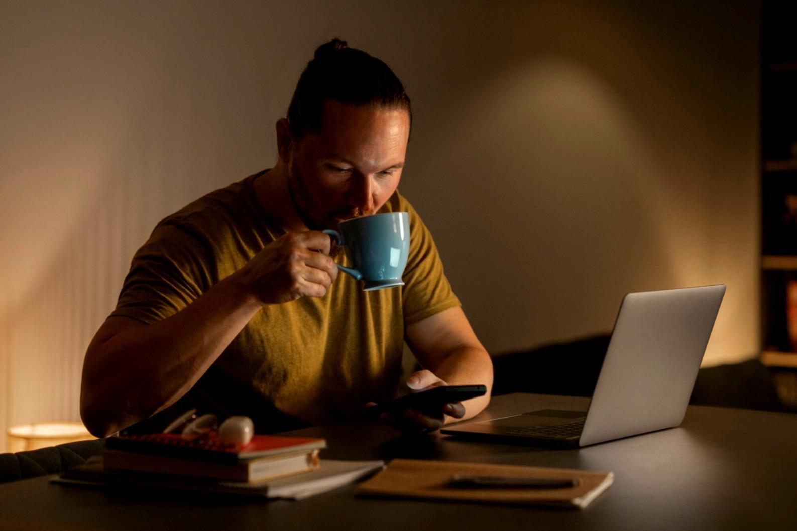 Modernes Büro mit Blick auf München